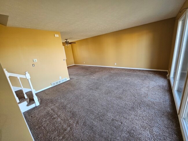 11327 Camden Ave, Omaha, NE 68164 - photo 5