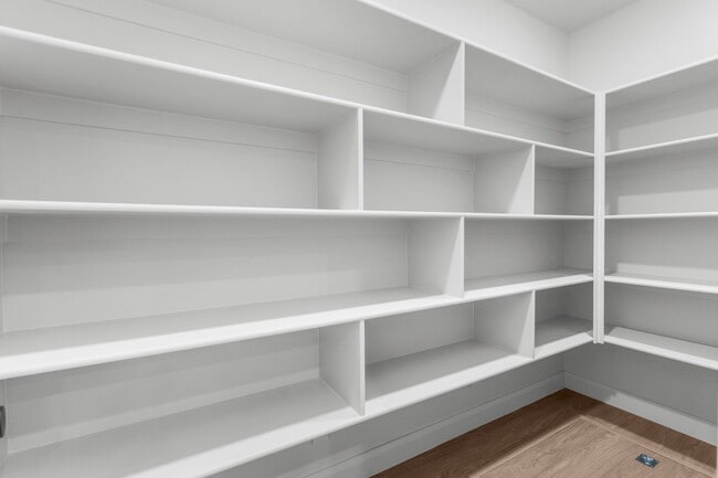 1089 E Coyote Crest Dr, Washington, UT 84780 - photo 5