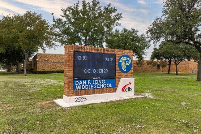 Long Middle School sign welcomes students from the Timberglen neighborhood.