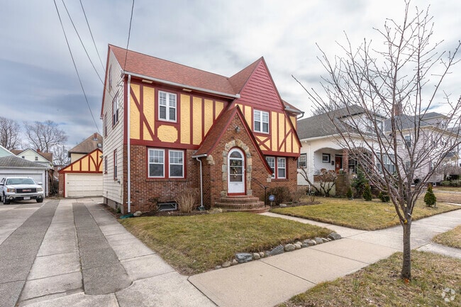 Tudor Home in Elmwood