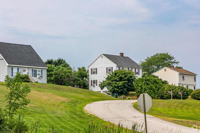 You can find a variety of single family homes in the town of Belmont.