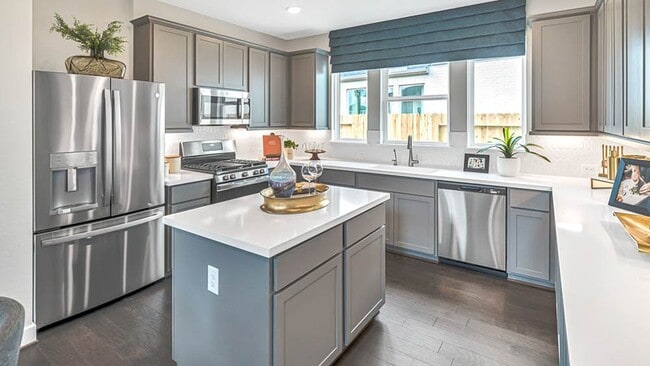 9206 Idalia Vista Ln, Cypress, TX 77433 - photo 3