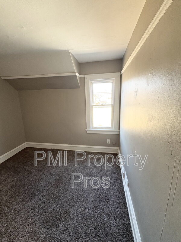 1538 N 38th St, Milwaukee, WI 53208 - photo 6