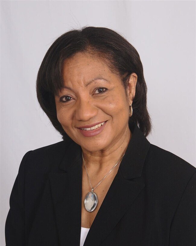 Agustina Alen-Clarke