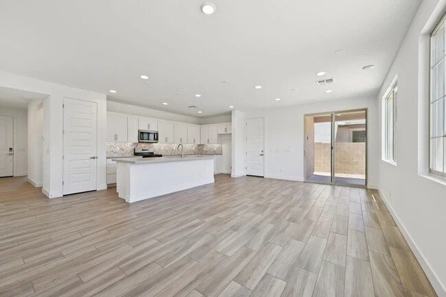 21473 E Sparrow Dr, Queen Creek, AZ 85142 - photo 7