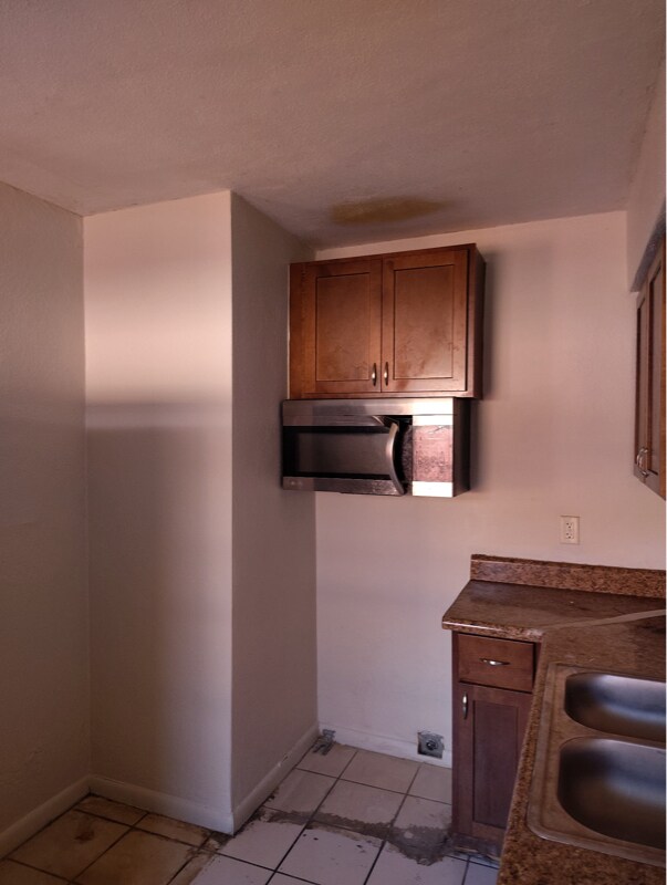 2558 Congress St unit 2, Fort Myers, FL 33901 - photo 5