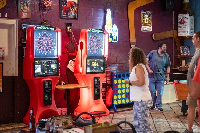 Boomerangs Bar is a  neighborhood sports bar in Fairlawn Park offering beer and delicious food.