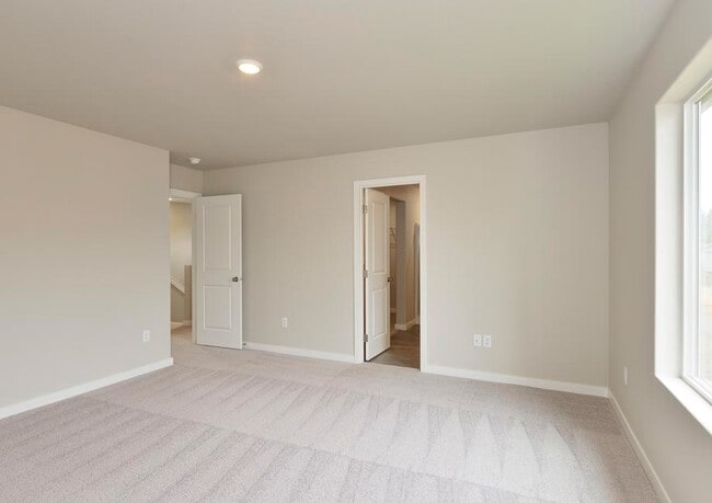 8504 13th Ave E unit 36469992, Tacoma, WA 98445 - photo 7