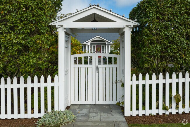 A break in the privacy hedge gives a unique look to this Esperance home.