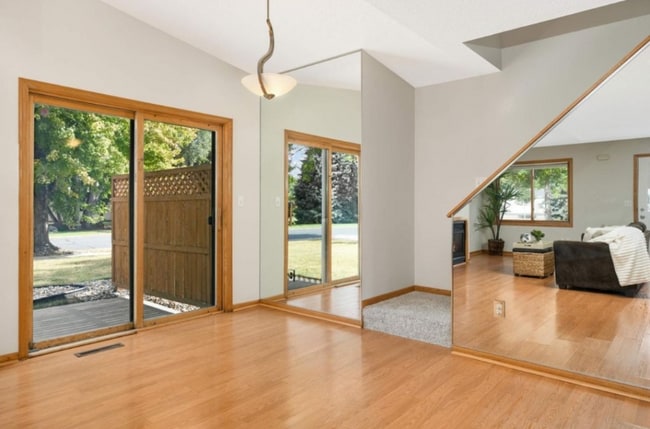 464 Roundhouse St, Shakopee, MN 55379 - photo 6