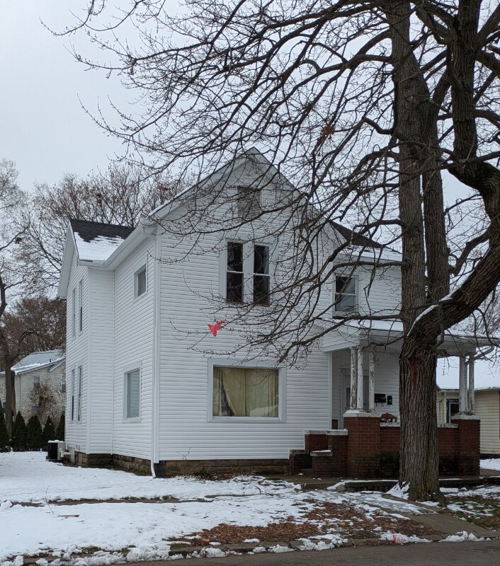 220 S 8th St unit 220.5, Coshocton, OH 43812 - photo 1