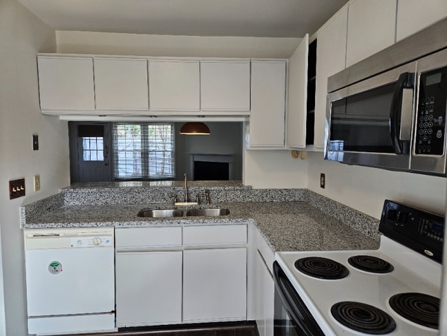 116 St Andrews Ln, Chapel Hill, NC 27517 - photo 6