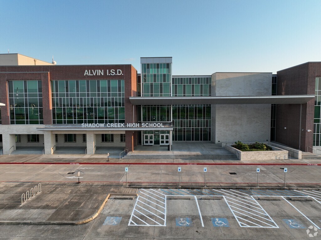 Shadow Creek High School, Rankings & Reviews