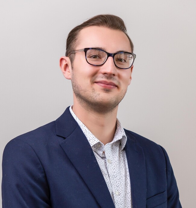 Agent Photo