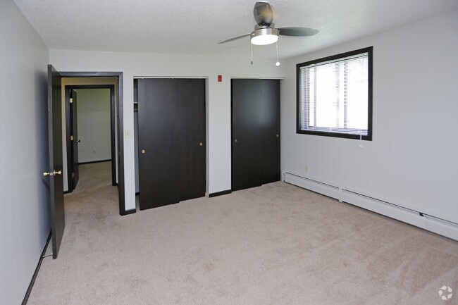 Hamline Pointe Apartments, Saint Paul, MN 55108 - photo 6
