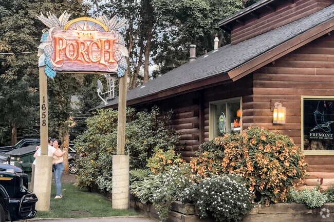 The Porch Public House serves pub food and craft beer in Honeysuckle Hills.