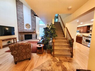 1518 E Nichols Cir, Centennial, CO 80122