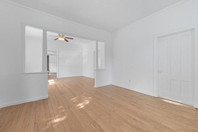 101 Walworth St unit 101 Walworth Street, Saratoga Springs, NY 12866 - photo 5