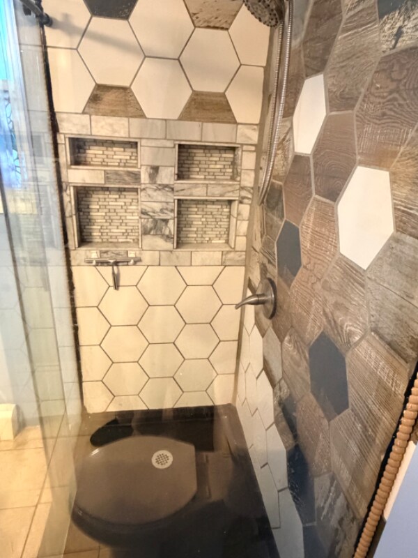 103 Smalley St unit 3rd Floor, New Britain, CT 06051 - photo 5