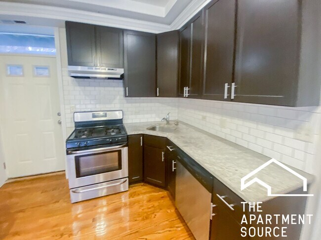 849 W Cornelia Ave unit 3S, Chicago, IL 60657 - photo 4