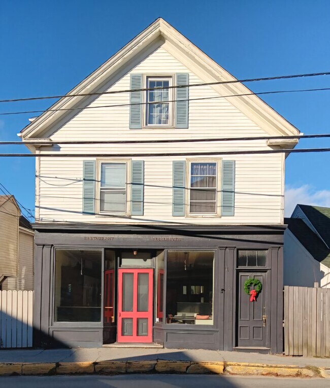 64 Main St unit 2, Vinalhaven, ME 04863 - photo 2