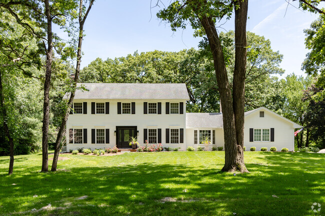 Colonial Revival properties from the late 20th century can be found in Otter Creek.