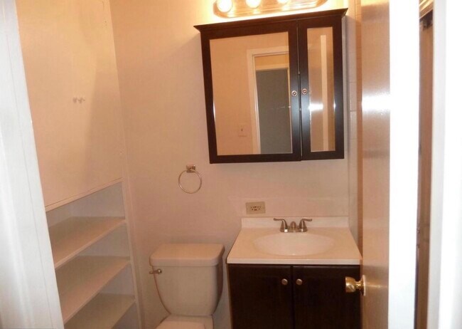 1111 Arlington Blvd unit 636, Arlington, VA 22209 - photo 7