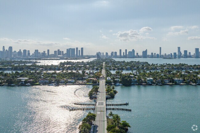 The Venetian Islands is a community of islands between Miami proper and Miami Beach.