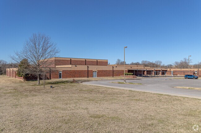 Rucker-Stewart Middle School educates students in grades 6-8.