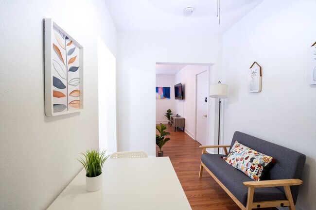 444 Ponce de Leon Blvd unit ID1357418P, Coral Gables, FL 33134 - photo 5