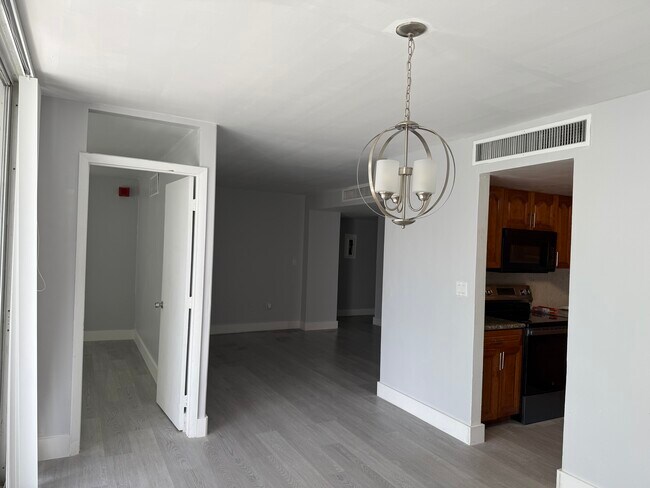 Kennedy House unit 3K, North Bay Village, FL 33141 - photo 5