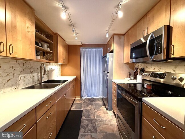 5020 W Brigantine Ct unit 5020, Wilmington, DE 19808 - photo 5