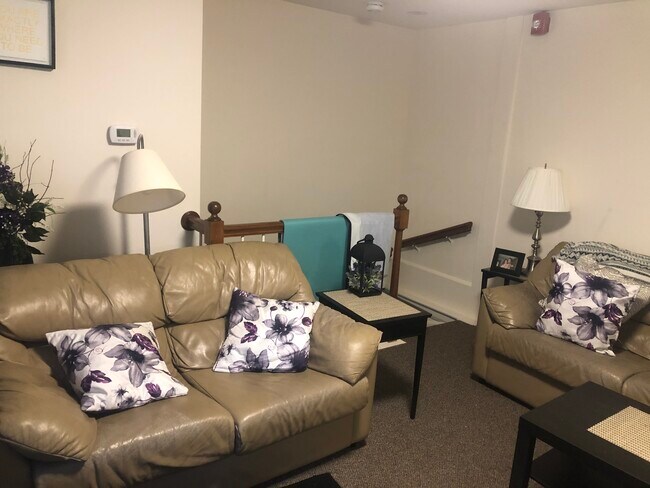 1024 Chestnut St unit 2A, Newton, MA 02464 - photo 2