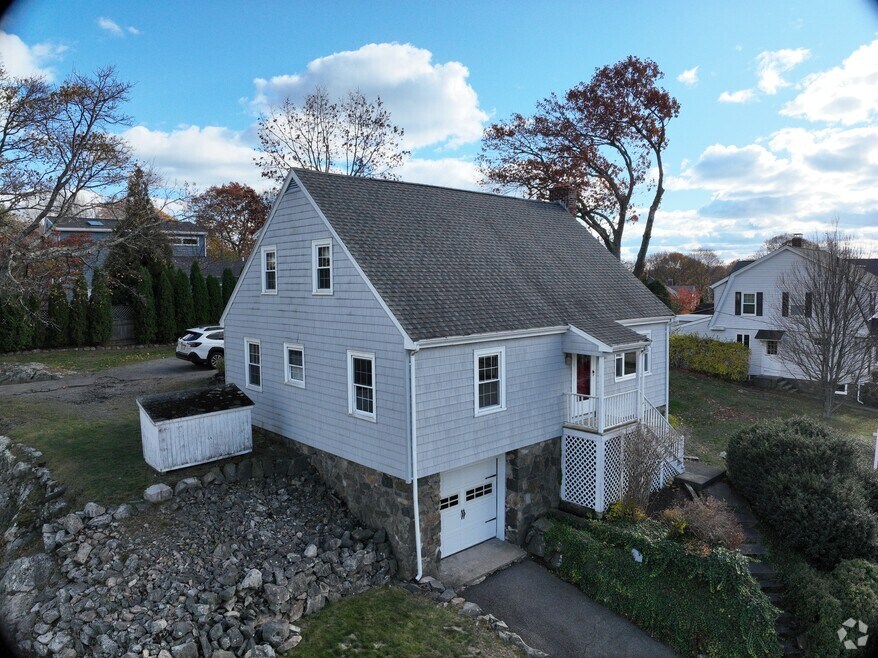51 Barnstable St, Swampscott, MA 01907 - photo 2