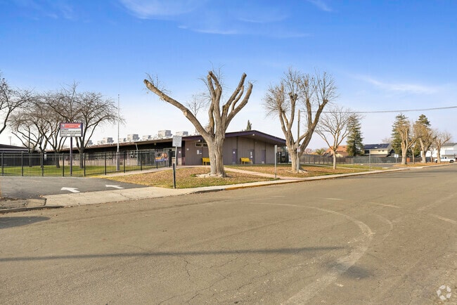 Hunt Elementary School sits within a quiet neighborhood.
