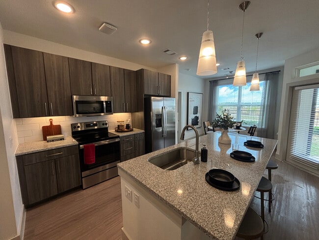 702 Celebration Way unit b5, San Marcos, TX 78666 - photo 4