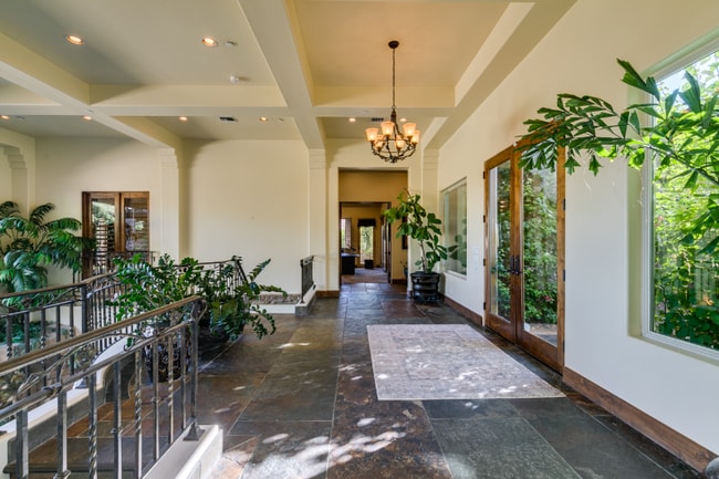 549 Regents Gate Dr, Henderson, NV 89012 - photo 2