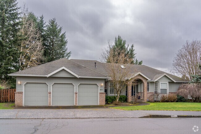 The median home price in the city of Barberton is $600,000.