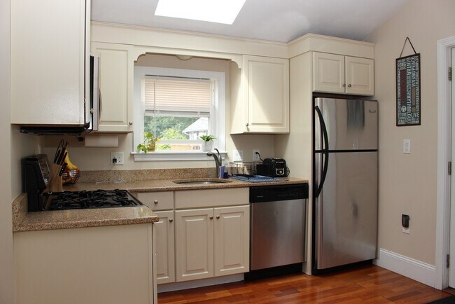 315 Franklin St unit 1, Braintree, MA 02184 - photo 6