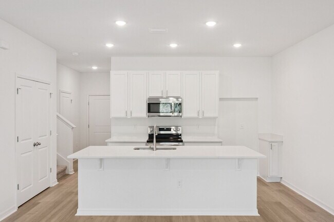 2254 Red Pine Ct, Eustis, FL 32726 - photo 5