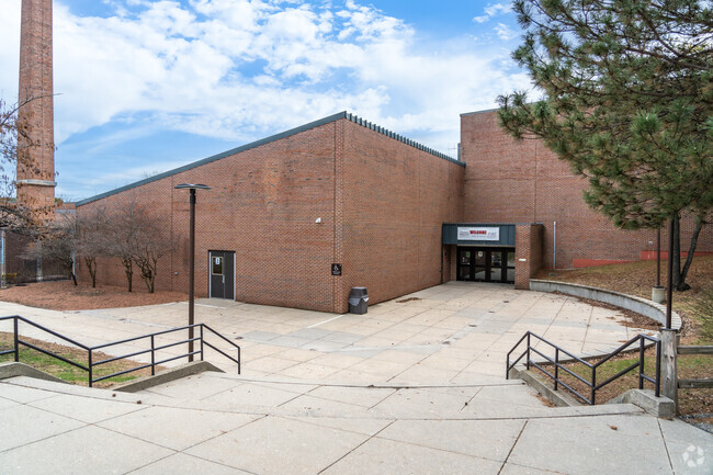 Fort Atkinson Middle School has an overall B rating on Niche.