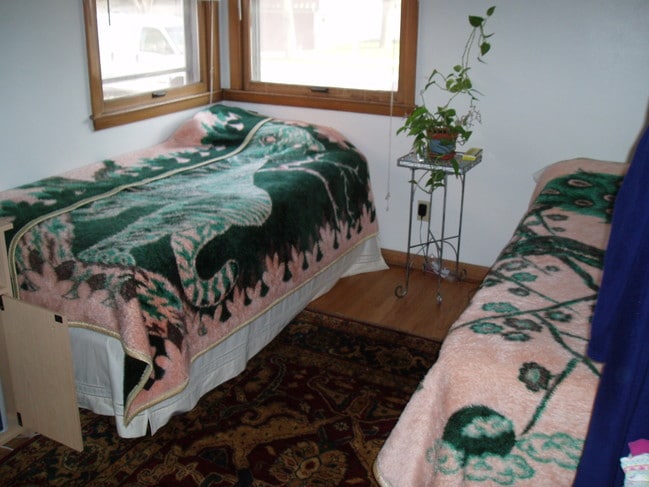 406 E Henry Clay St unit 4, Milwaukee, WI 53217 - photo 3