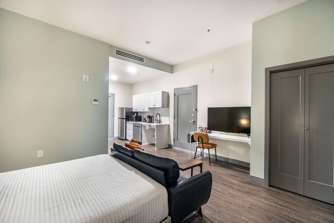 781 Spring St unit FL1-ID1356281P, Macon, GA 31201 - photo 3