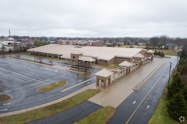 The student population of Crossroads Elementary is 460 and the school serves PK-5.