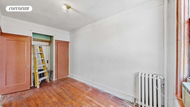 31-04 32nd St, Astoria, NY 11106 - photo 3