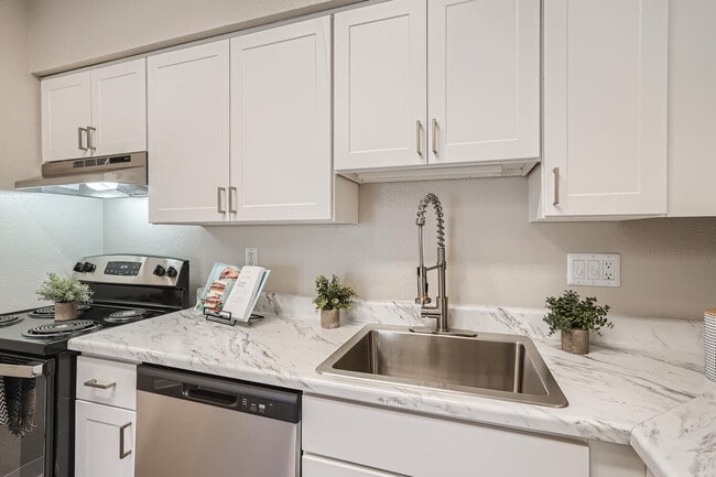 Village on Cypress, Thornton, CO 80229 - photo 2