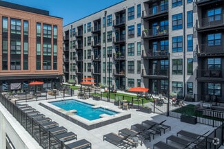 1350 W 5th Ave, Columbus, OH 43212