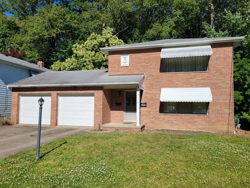 1835 Cromwell Dr unit 1835, Akron, OH 44313 - photo 1