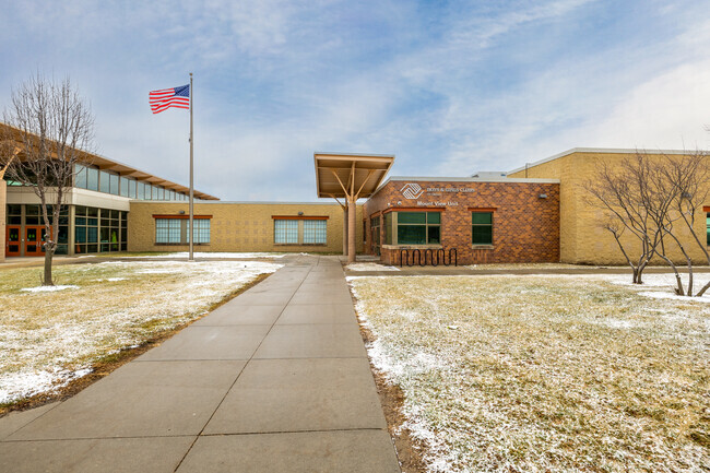 Mount View Elementary serves kindergarten thru 5th grade.