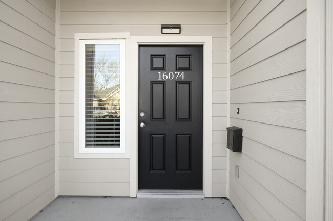 Front Entry - 16074